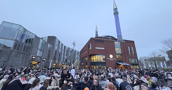 Utrecht'te 1500 Kişilik Sokak İftarı