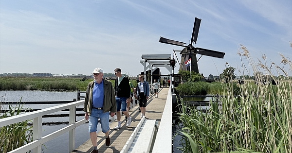 Hollanda'da 'Ulusal Değirmen Günü’nde 700 değirmenin kapıları ziyaretçilere açıldı