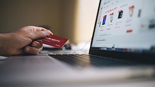Bestedingen bij Europese webwinkels bereikten in 2020 recordhoogte