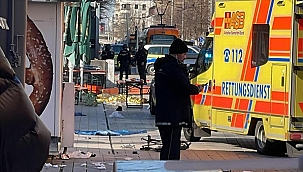 Dader die in Duitsland met auto op menigte inreed, blijkt banden te hebben met extreemrechtse groeperingen