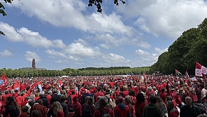 100.000 Mensen Demonstreren in Den Haag Tegen Israël-beleid van de Nederlandse Regering