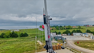 Turkije Verbreekt Hoogterecord met In-Huis Ontwikkeld Hybride Raket