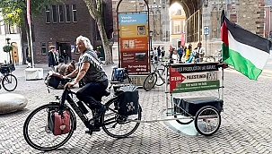 74-jarige Maria fietst 1500 kilometer door Nederland om aandacht te vragen voor Palestina