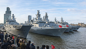 Turkse marineschepen trekken massaal publiek in Rotterdam