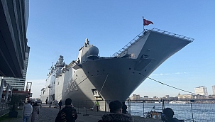 Turkse Marineschepen Verrassen Rotterdam na NAVO-Oefening