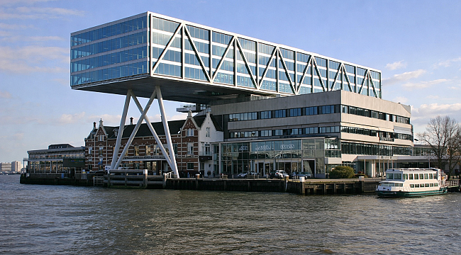 Acıbadem opent modern medisch centrum in Rotterdam