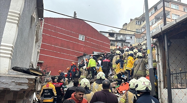Explosie in Fatih (Istanbul): Twee Gebouwen Ingestort, Reddingswerkzaamheden Gaan Door