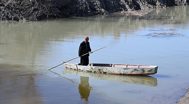 "Turkse Robinson" keert terug naar zijn leefgebied aan het meer, waar het waterpeil door regenval is gestegen