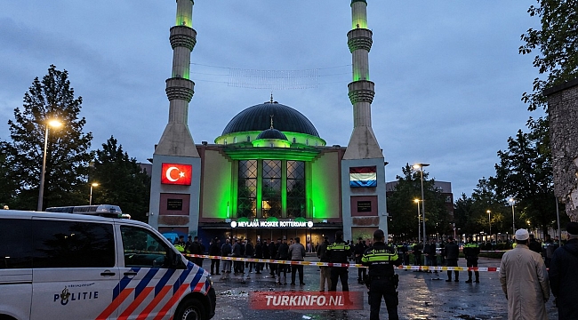 Aanval op Mevlana Moskee in Rotterdam: Verdachten Vastgelegd op Camera