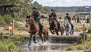 Turks militair ruiterteam wordt kampioen in Harskamp