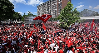 Dortmund'taki Türk taraftarlar, Türkiye- Portekiz maçı öncesinde bir araya geldi